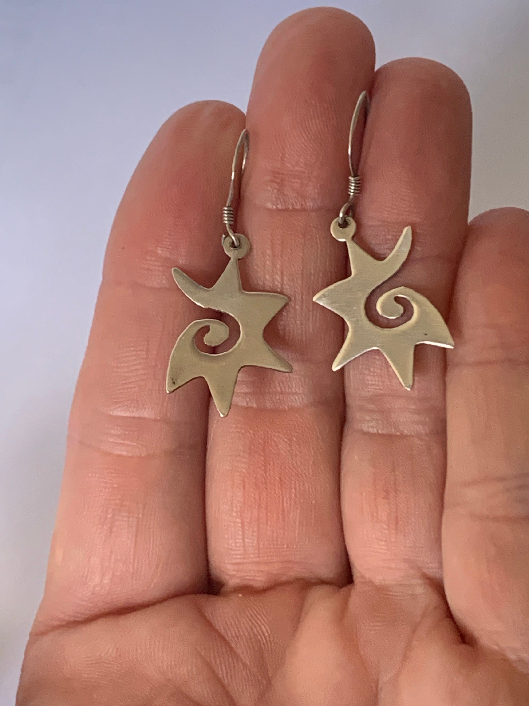 Sterling silver hallmarked star shape boho style silver dangle drop earrings for woman. Lovely vintage gift for her.