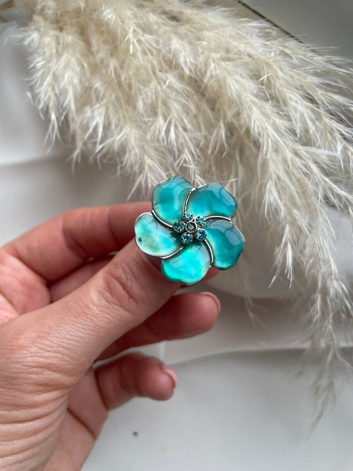 Turquoise colour enamelled silver metal flower ring with blue diamantes. Vintage floral ring for a woman. Beautiful vintage gift for her.