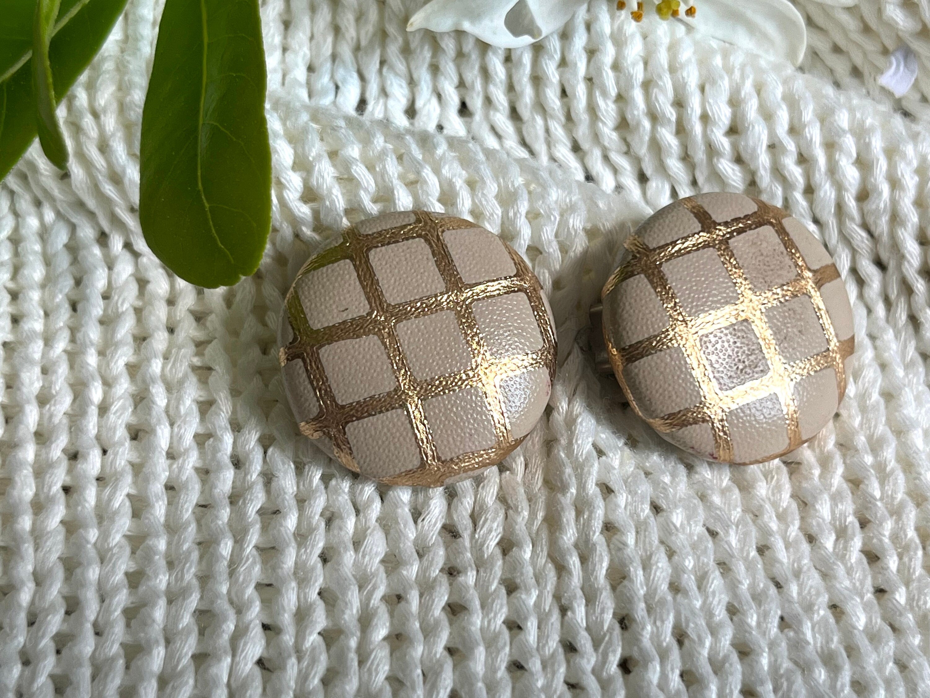 Vintage 60s clip on earrings covered with beige and gold chess pattern faux leather. Round large clip on earrings for women. Gift for her.