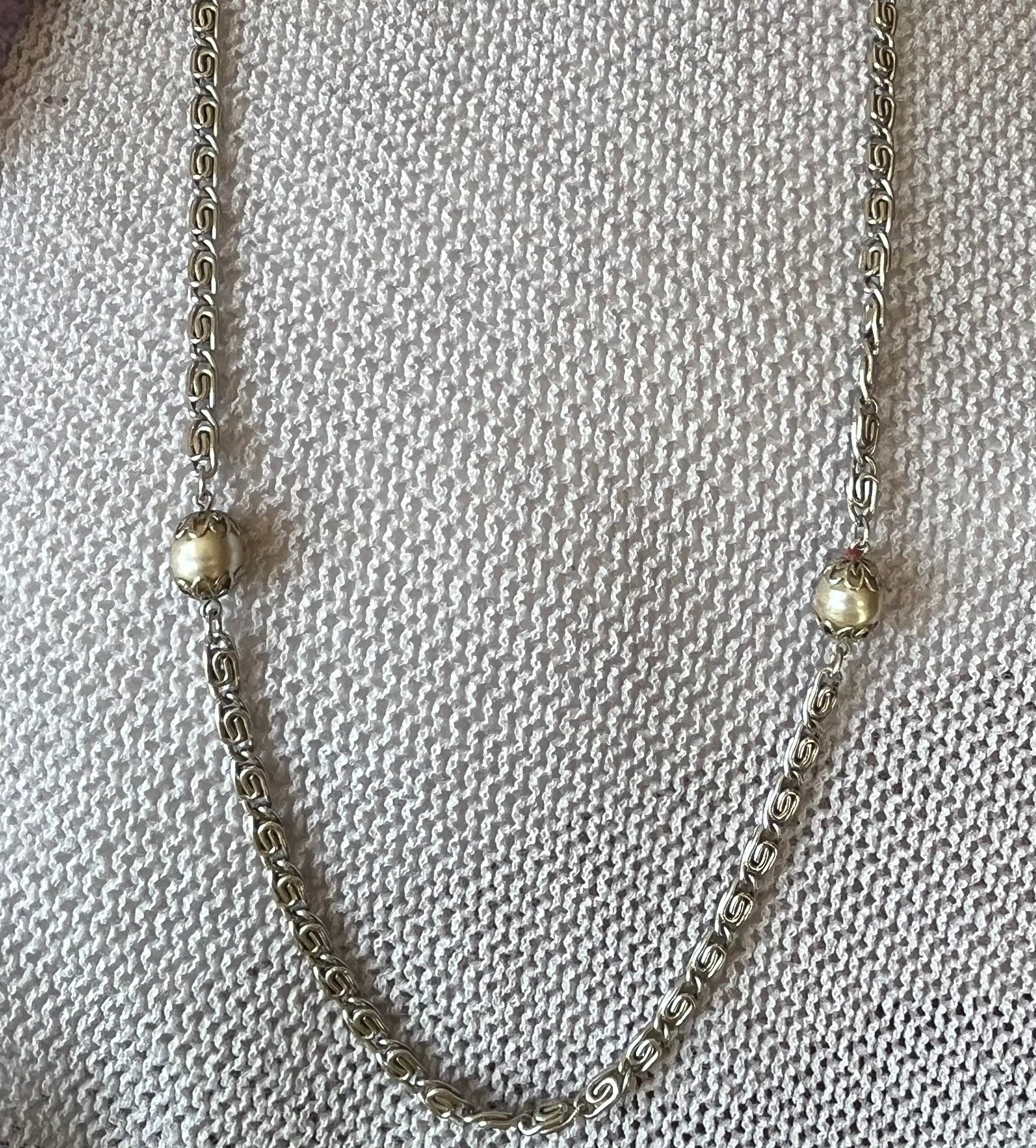 Signed Vendoms silver tone thick long chain with natural pearl beads quality vintage 90s necklace. Chain necklace for a woman. Gift for her