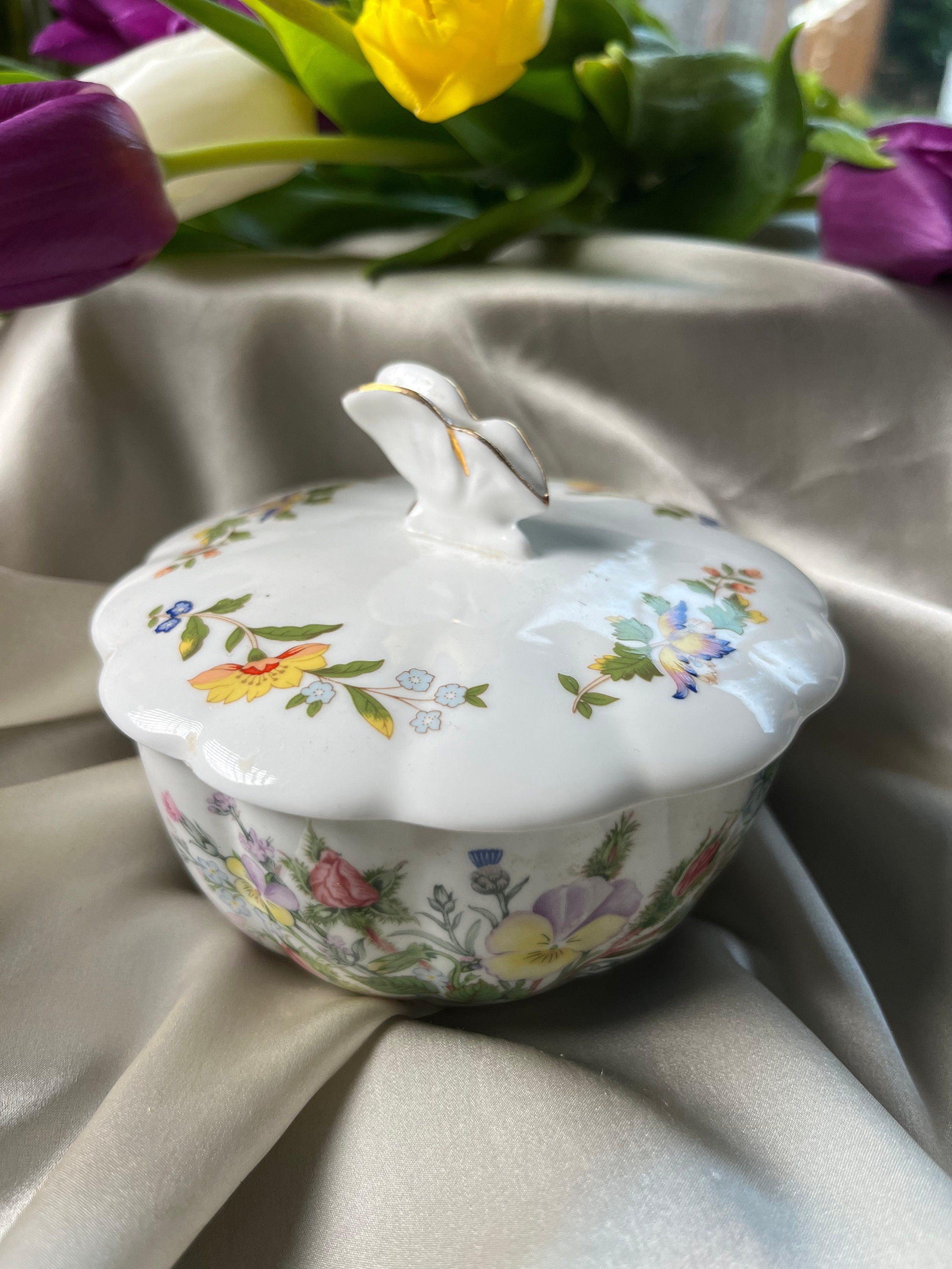 Signed Wild Tudor Bone China Vintage Trinket or Candy Bowl with Floral Pattern and a Butterfly on a top of the lid. Collectible Gift Unisex.