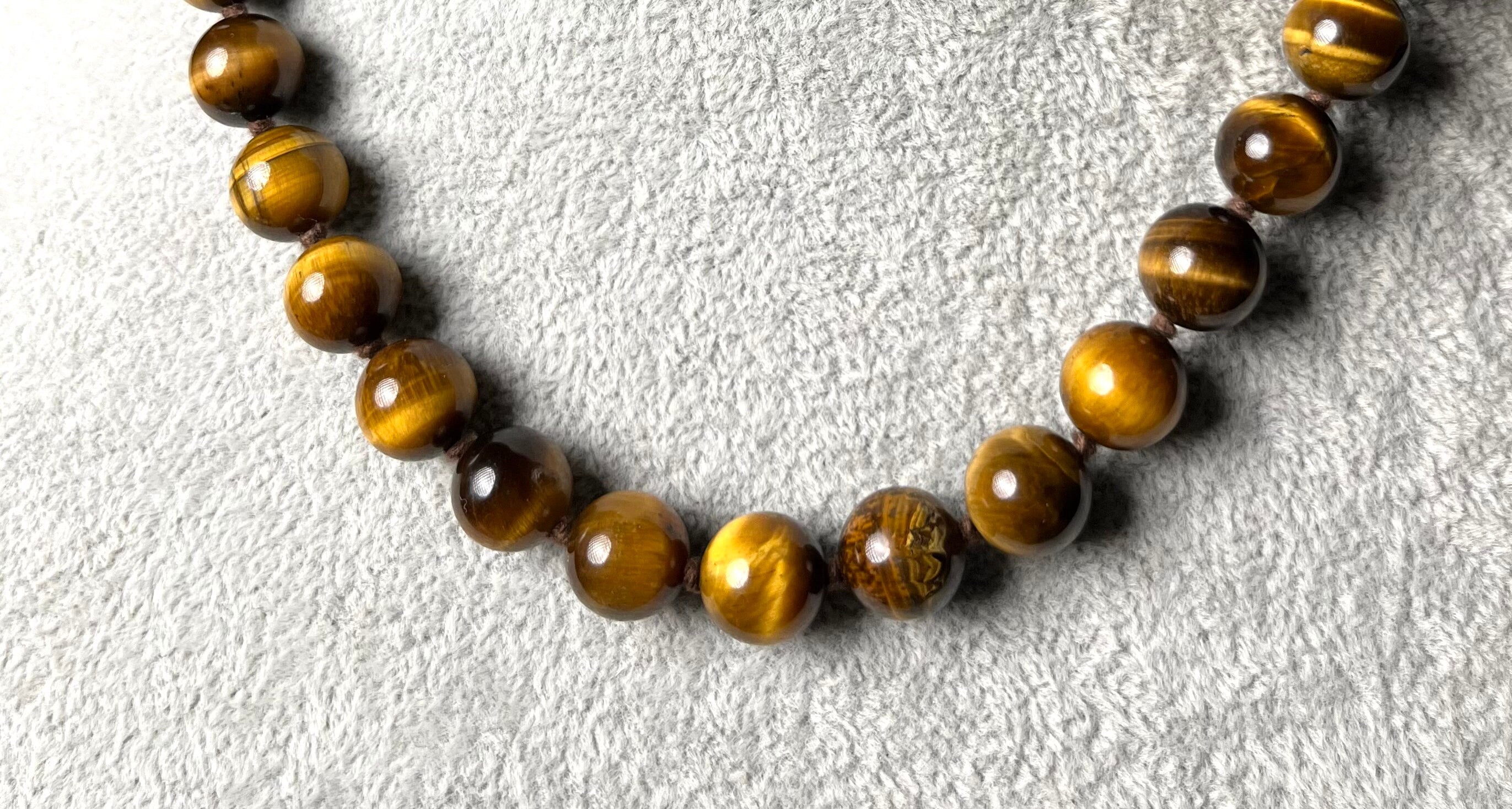 Natural Tiger’s Eye Gemstone Beads Classic Vintage Knotted Necklace. 10 mm beads Unisex Necklace. Gift for her. Gift Unisex. Amulet for Luck