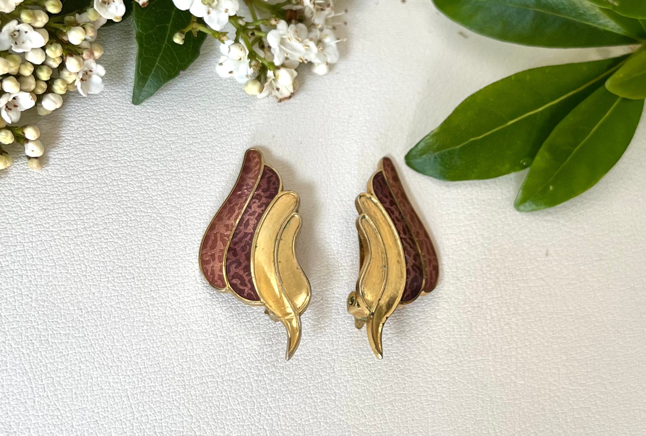 Art Deco Style Wing shaped Gold and Brown Clip On Vintage Earrings for a Woman. Gift for Her. Birthday Present. Casual or Evening Accessory