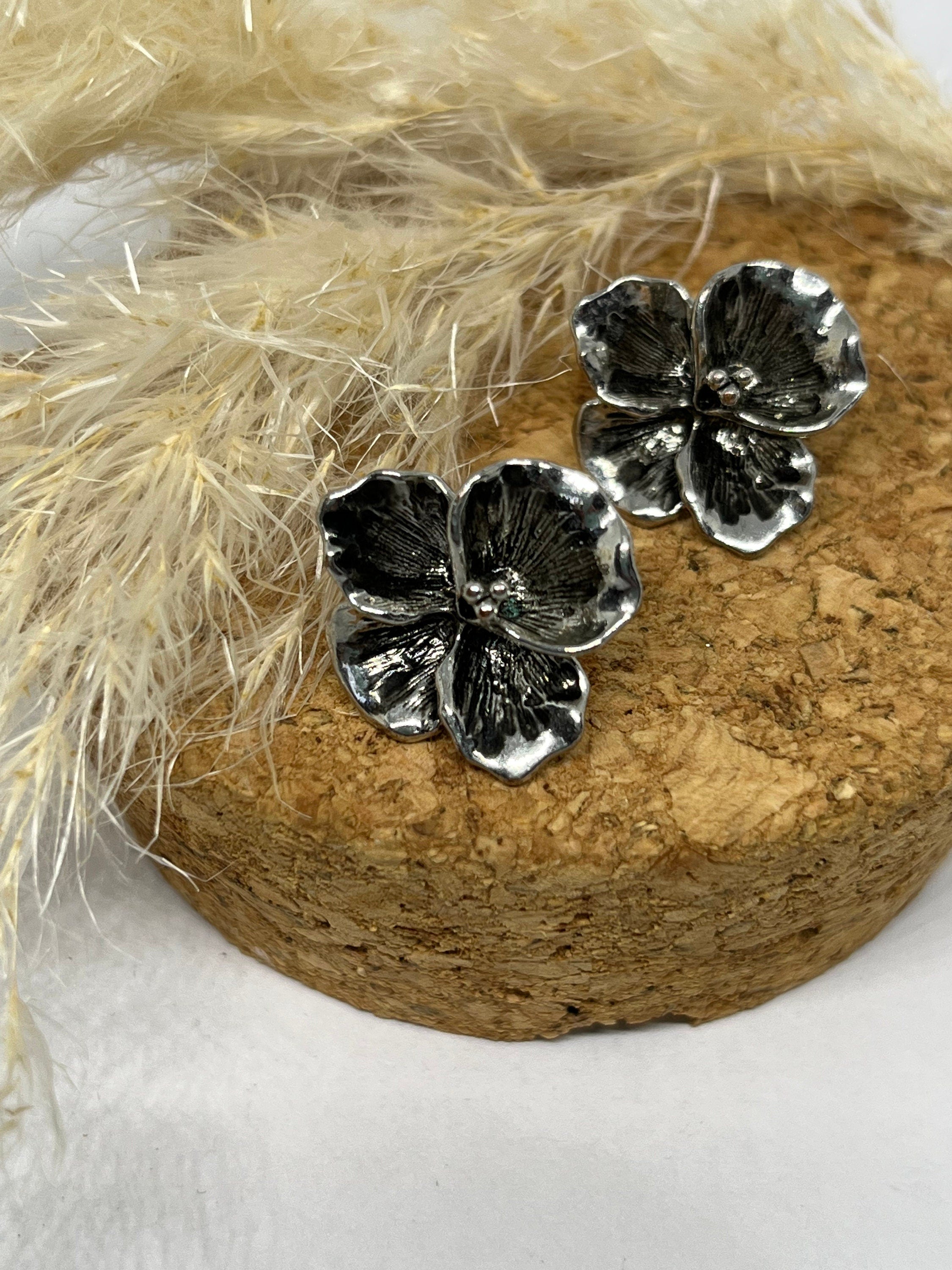 Silver Tone Blackened Metal Flower Shaped Vintage Stud earrings for a Woman. Gift for Ger.